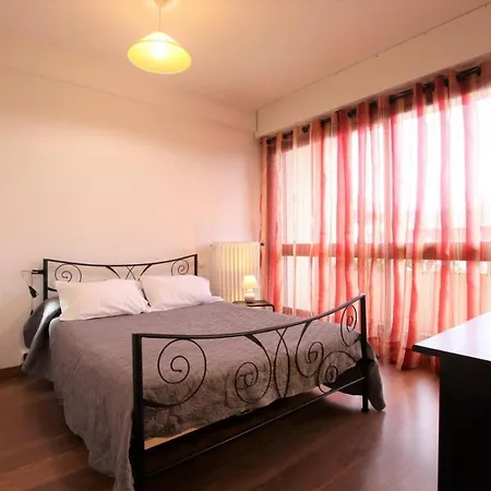 Du Parc Appt 300 *
